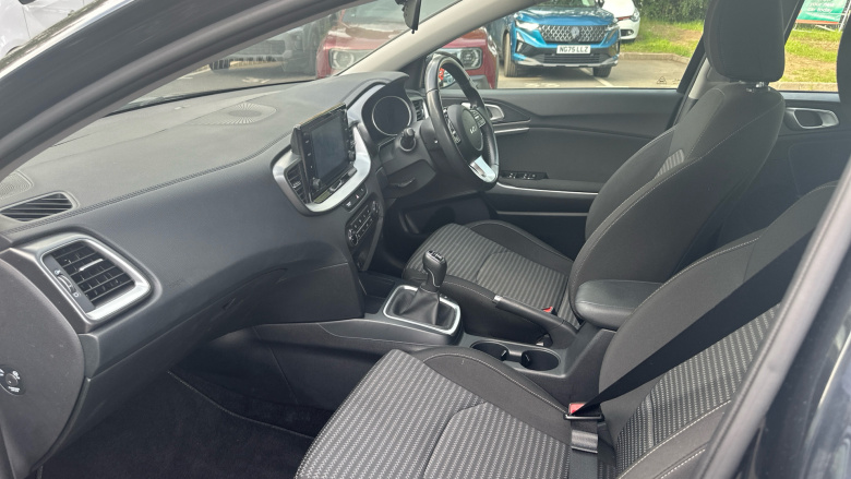 Kia Ceed 1.5T GDi ISG 2 5dr Petrol Hatchback